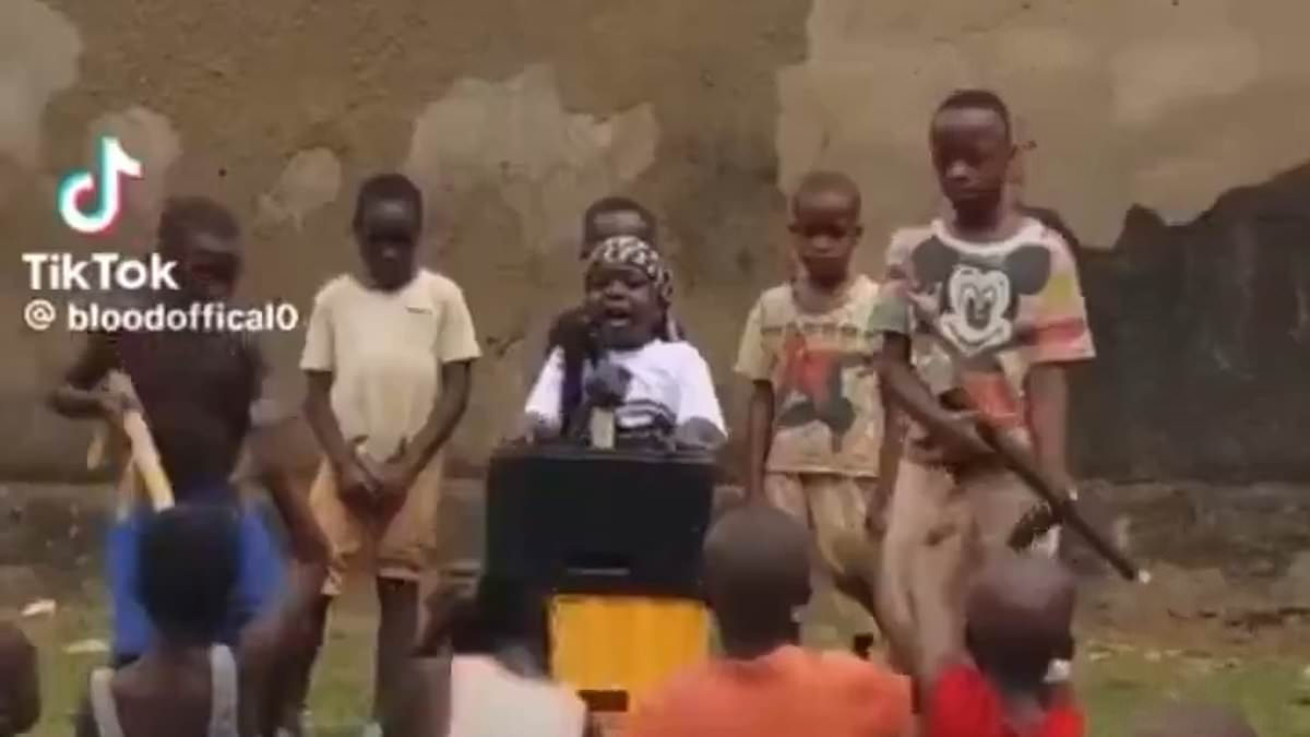 Ugandan Children Recreate Donald Trump’s Assassination Attempt Using Wooden Rifles and Plastic Crates, Gaining Worldwide Attention