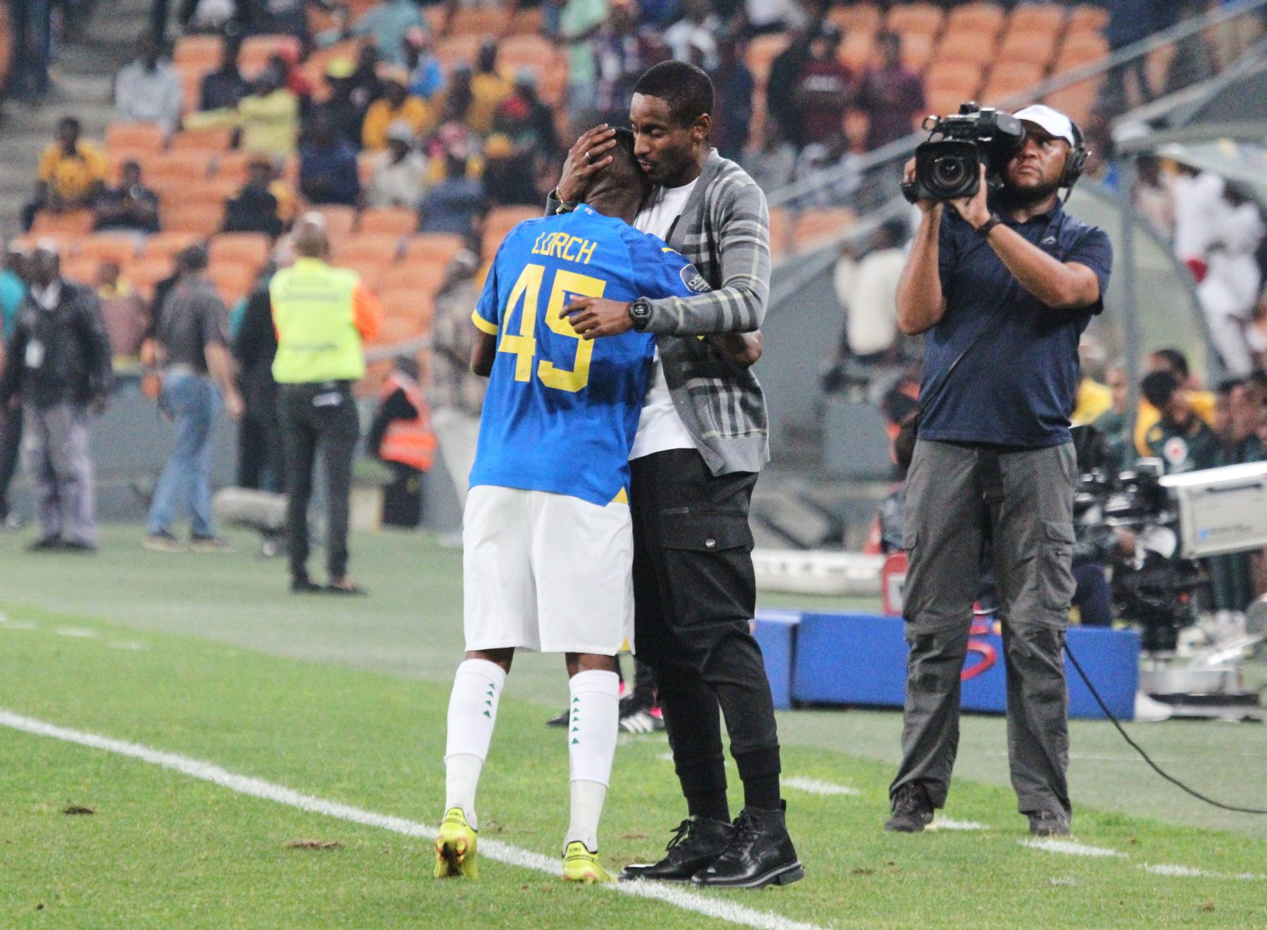 Rulani Mokwena Reveals Unwanted Departure from Mamelodi Sundowns Amidst Internal Strife and Club Disagreement in South African Football Scene
