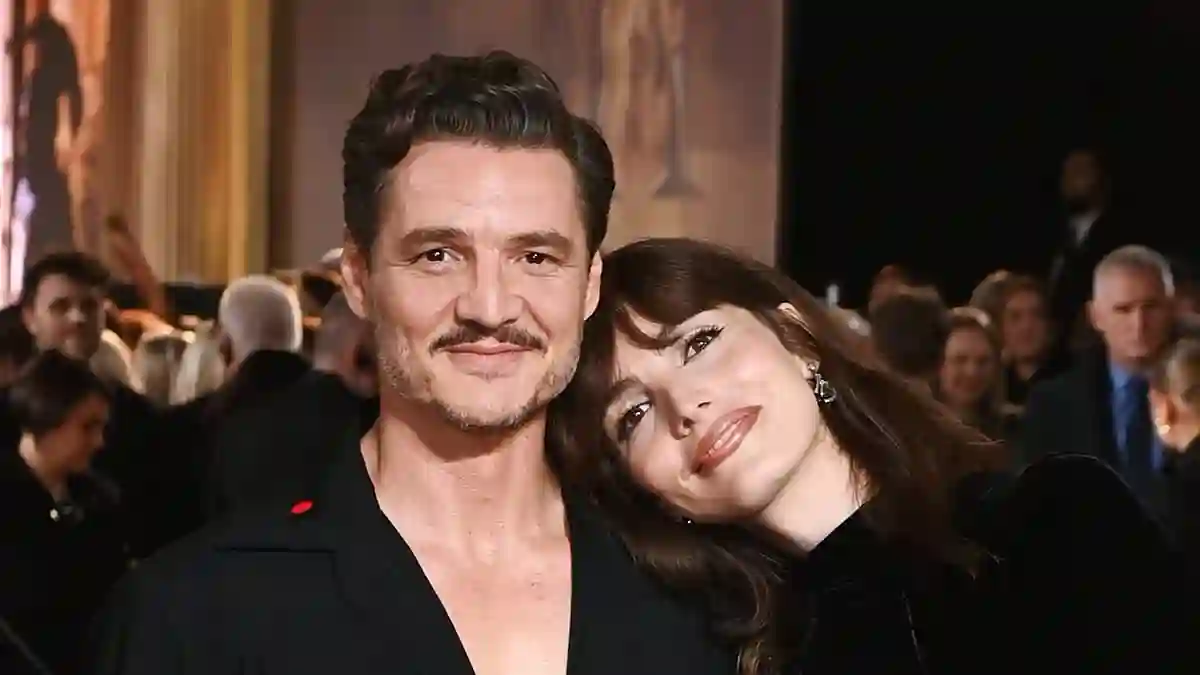 Pedro Pascal And His Sister Lux Share A Heartwarming Red Carpet Moment ...