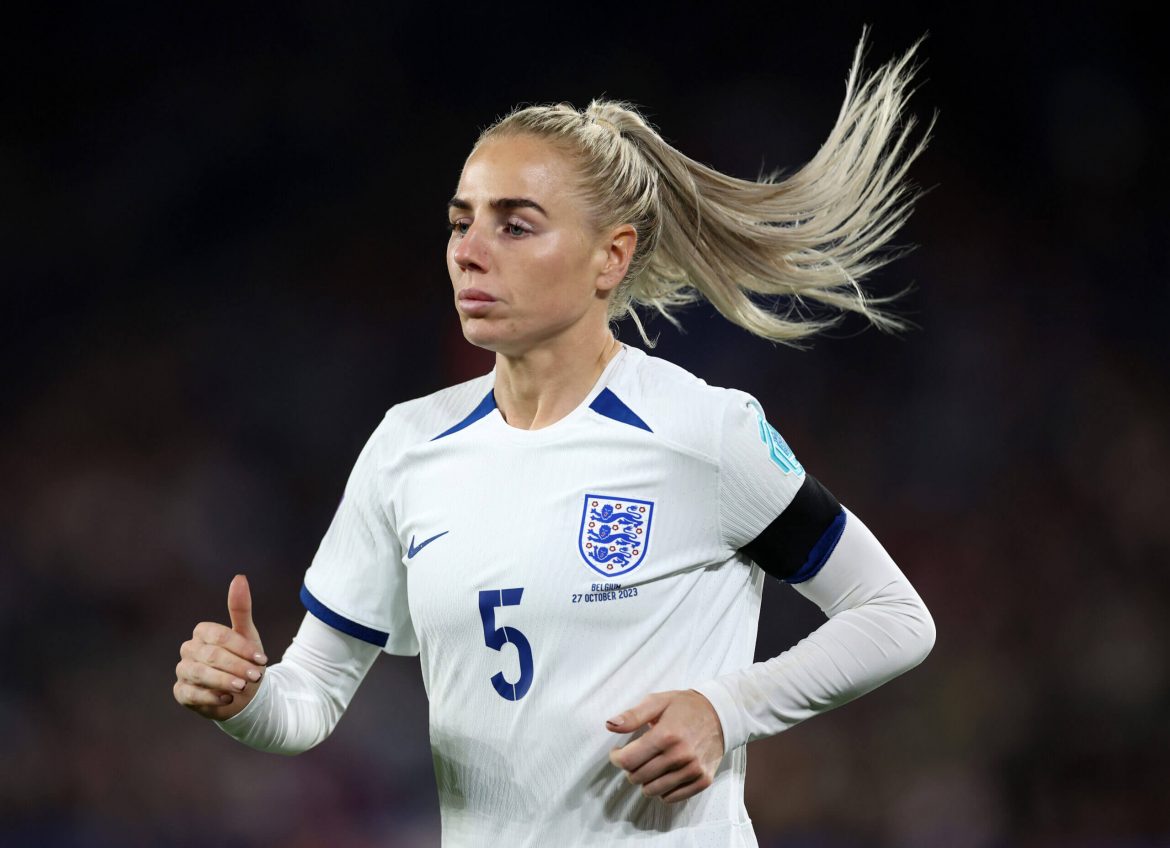 Manchester City’s Alex Greenwood Suffers Knee Injury and Begins Recovery Process, Casting Doubt on Her Participation in Euro 2024 for England