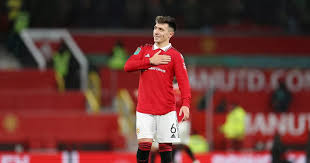 Jamie Carragher Critiques Lisandro Martinez’s Performance in Manchester United’s 2-0 Defeat to Newcastle in Premier League