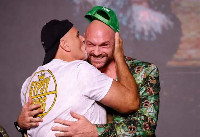 Tyson Fury Excludes His Father John from Corner for Rematch Against Oleksandr Usyk in Saudi Arabia as Trainer SugarHill Confirms Focused Strategy