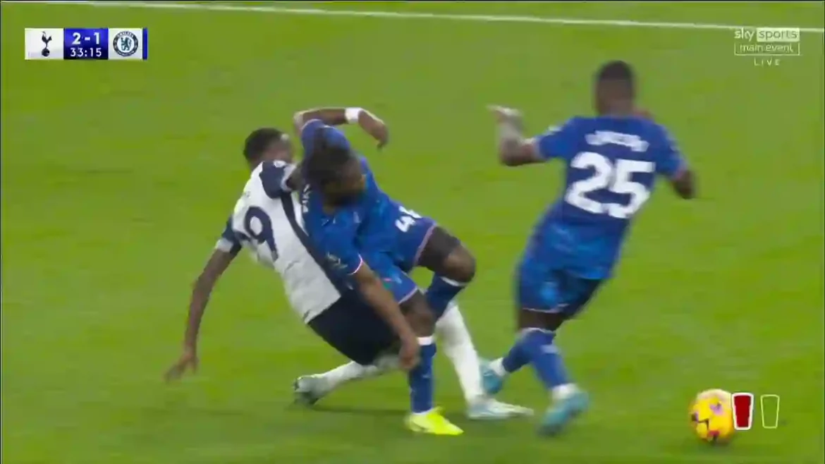 Commentators and Fans Criticize VAR After Moises Caicedo Goes Unpunished for Tackle on Pape Matar Sarr During Chelsea’s Victory Over Tottenham in London