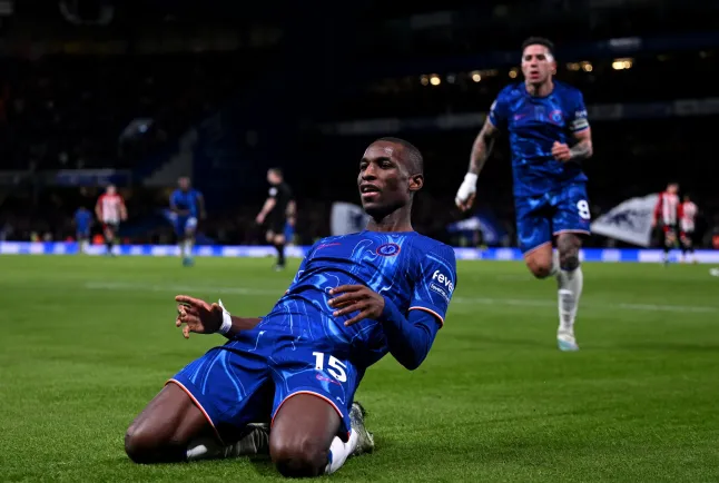 Tim Sherwood Criticizes Nicolas Jackson for Unpredictable Play While Praising His Goal in Chelsea’s 2-1 Victory Over Brentford