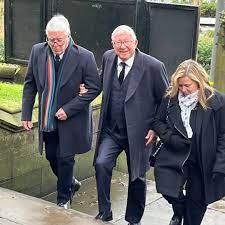 Sir Alex Ferguson Leads Manchester United Legends in Paying Tribute to Beloved Receptionist Kath Phipps at Her Funeral in Manchester Cathedral