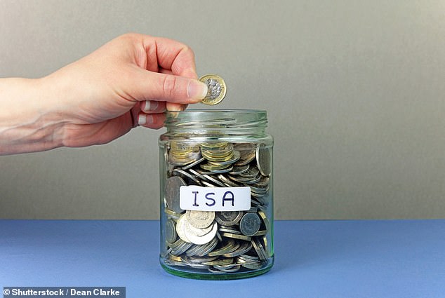 UK Savers Face Declining Rates as £53.9 Billion in Fixed-Term Cash ISAs Is Set to Mature by the End of the Tax Year