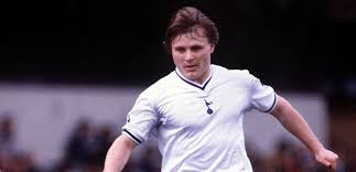 Former Tottenham Hotspur Player Garry Brooke Dies at 64 After a Long Battle with Illness, Leaving Football World in Mourning