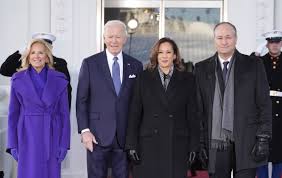 Joe Biden, Doug Emhoff, and Bill Clinton Cause Stir as They Appear to Stare at Carrie Underwood During Donald Trump’s Inauguration in Washington, D.C.