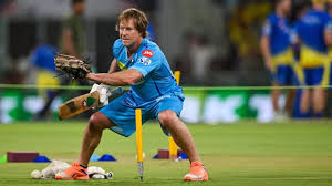 Jonty Rhodes dazzles cricket fans with legendary run-out against Pakistan in the 1992 Cricket World Cup in South Africa