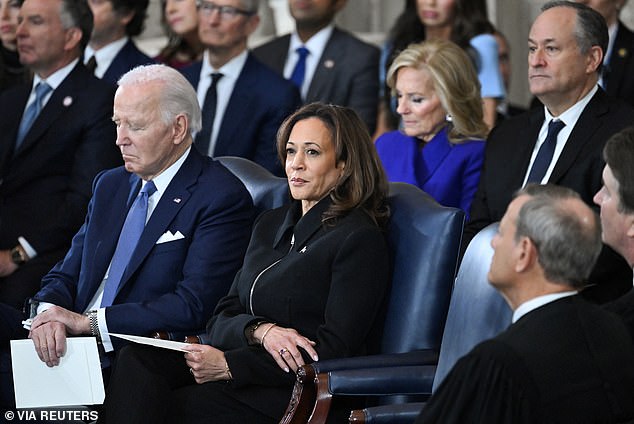 Kamala Harris Sits Stoically as Donald Trump Delivers His Inaugural Address on Capitol Hill in a Powerful Symbol of America’s Political Shift