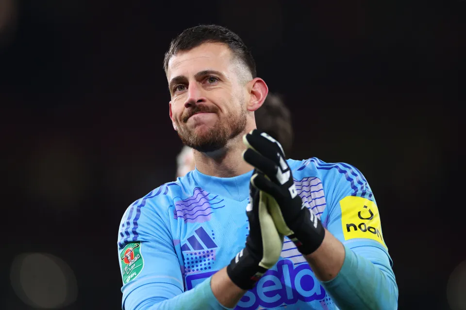 Newcastle United Strives to Convince Martin Dubravka to Stay at St. James’ Park Despite His Desire to Join Al-Shabab in Saudi Arabia