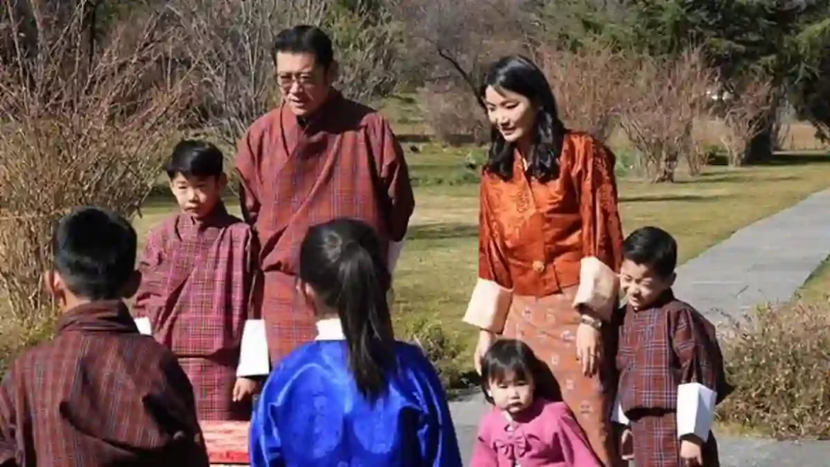 Queen Jetsun Pema and King Jigme Khesar Mark Bhutan’s Nyilo New Year with Rare Public Appearance at Lingkana Palace in Thimphu