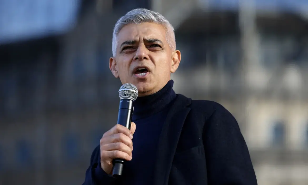 Sadiq Khan Criticizes Donald Trump Over Resurgent Fascism Ahead of His Inauguration, Prompting Strong Reactions from Treasury Secretary Darren Jones in the UK