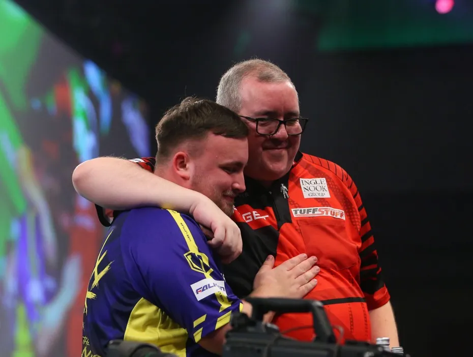 Dave Chisnall Criticizes Stephen Bunting’s Friendly Behavior Towards Luke Littler in PDC World Championship Semi-Final at Alexandra Palace