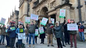 Steve Reed Faces Heated Protests from Farmers During Oxford Farming Summit Over Labour’s Inheritance Tax Changes