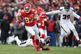 Travis Kelce Leads Kansas City Chiefs to Victory Over Houston Texans with Exceptional Performance in 23-14 Win at Arrowhead Stadium