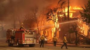 Wildfire Erupts in Hollywood Hills Threatening Iconic Landmarks and Forces Mass Evacuations Across Los Angeles