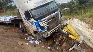 Zimbabwean truck driver reportedly flees the scene after a fatal collision at Van Reenen’s Pass in KwaZulu-Natal