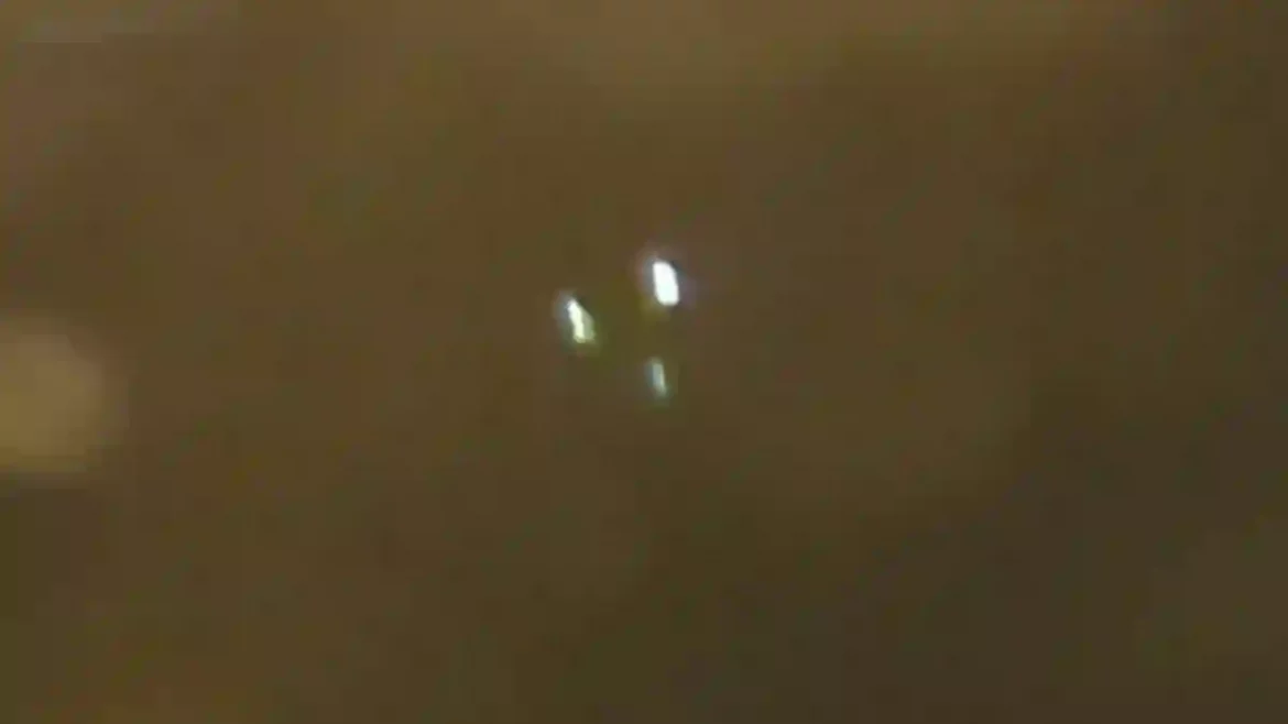 New Jersey Residents Report Multiple UFO Sightings Including a Large Black Triangle UFO Performing High-G Maneuver in Manalapan Township