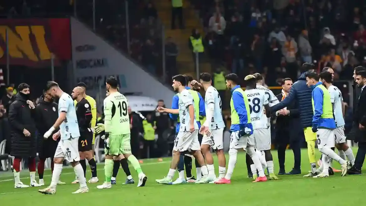 Adana Demirspor Players Walk Off the Pitch in Protest Over Controversial Penalty Decision During Turkish Super Lig Match Against Galatasaray in Istanbul