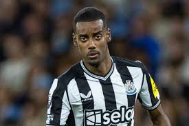 Alexander Isak Will Miss Newcastle’s Crucial Match Against Liverpool Due to Groin Injury on February 26, 2025