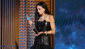 Demi Moore Wins Outstanding Performance at the 31st SAG Awards in Los Angeles Celebrating Her Career Comeback