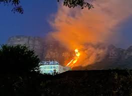 Firefighters Successfully Contain Newlands Ravine Blaze That Spread to Front Face of Table Mountain Near Cape Town