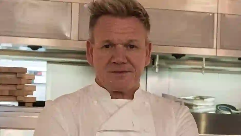 Gordon Ramsay Faces Mixed Reviews as Street Burger Restaurant in Kensington Closes Amid Complaints Over Service and Food Quality