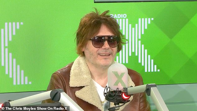 Manic Street Preachers’ Nicky Wire Recalls Unforgettable Touring Days with Oasis in Maine Road, Knebworth, and the US During Britpop’s Heyday