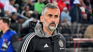 Orlando Pirates Coach Jose Riveiro Faces Big Decision as Speculation Grows About His Future in South Africa