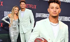 Patrick Mahomes Stuns Fans with Bold Green Suit Before Kansas City Chiefs Super Bowl Game in New Orleans