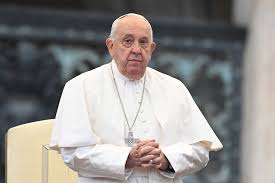 Pope Francis Remains in Critical Condition with Kidney Failure as He Continues Treatment for Pneumonia at Rome’s Gemelli Hospital