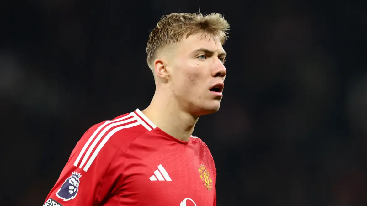 Manchester United’s £72 million signing Rasmus Hojlund faces growing criticism from coaches and fans as his goal drought extends to 16 games