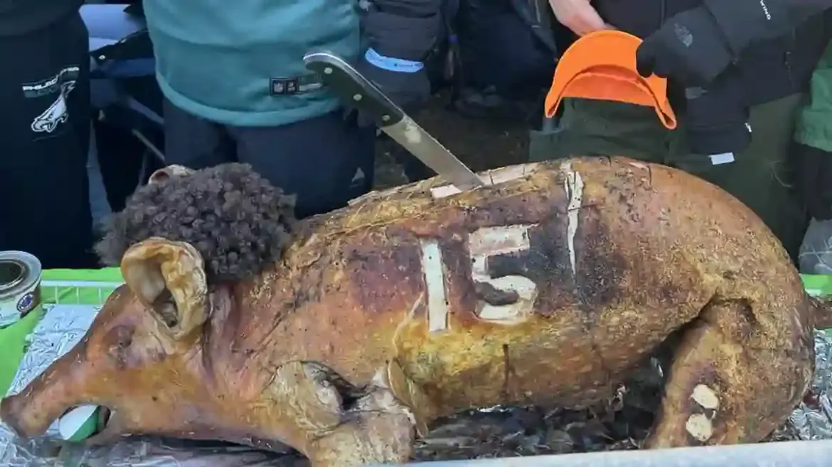 Philadelphia Eagles Supporters Mock Patrick Mahomes with Roast Pig Display Before City’s Super Bowl Victory Parade on Friday