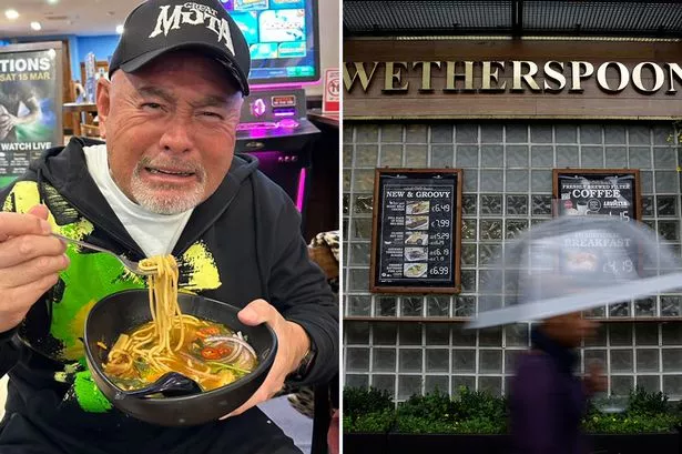 Japanese Wrestling Legend The Great Muta Criticizes Wetherspoons Ramen After Dining with Mark Henry in Manchester