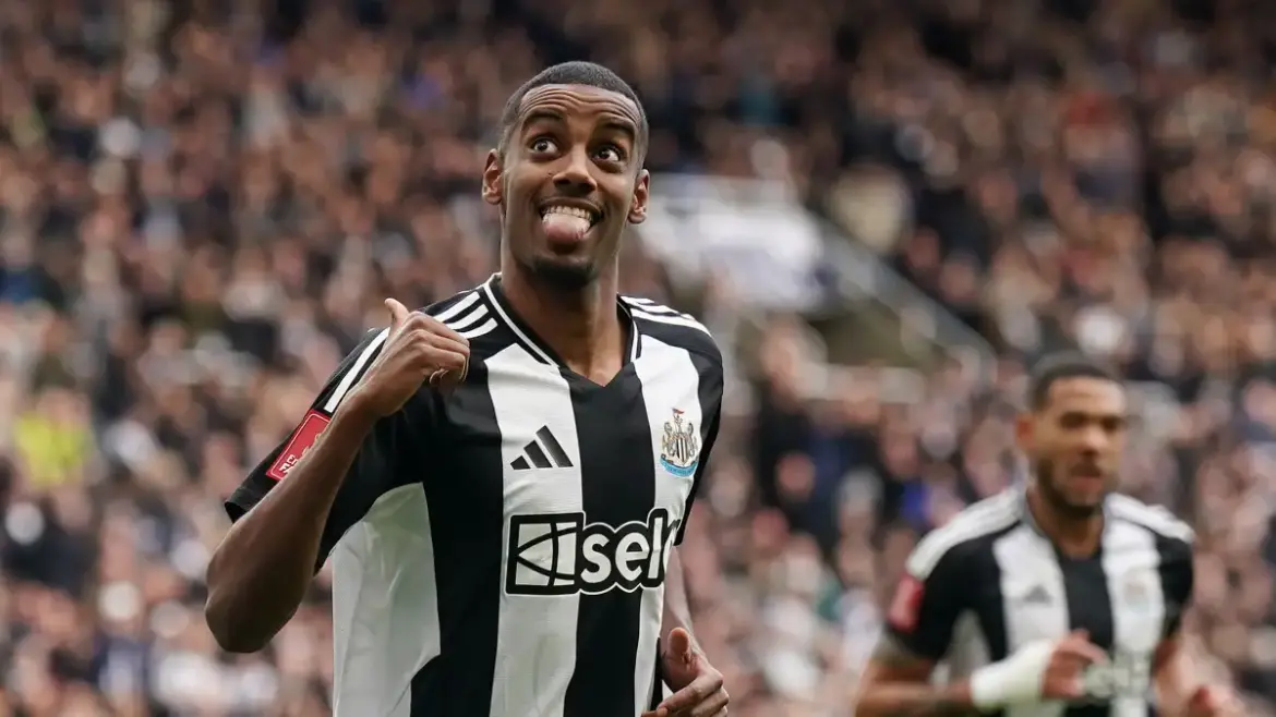 Alexander Isak dismisses Newcastle contract speculation as he focuses on Carabao Cup final against Liverpool at Wembley