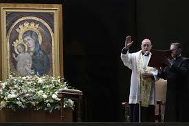 Cardinal Víctor Manuel Fernández Leads Nightly Rosary Prayer for Pope Francis in St. Peter’s Square as Faithful Gather to Support His Recovery