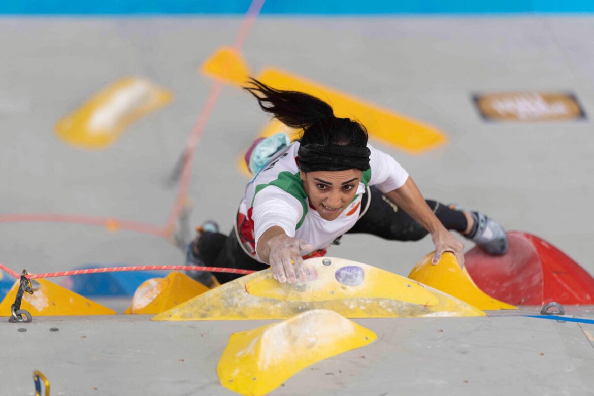 Iranian Rock Climber Elnaz Rekabi Forced into Exile in Spain After Competing Without Hijab in 2022 South Korea Championship as Protests Erupt Over Mahsa Amini’s Death