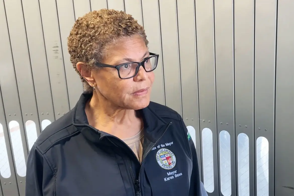 LA Mayor Karen Bass accused of misleading the public after her staff received multiple wildfire alerts before she left for Ghana as fires swept through Los Angeles