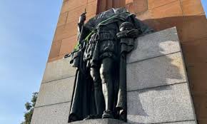 Kneecap’s Melbourne Concert Features Decapitated King George V Statue Head Making Bold Statement Against Colonialism