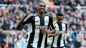 Newcastle United Scours Transfer Market for Big-Ticket Strikers Despite Efforts to Keep Alexander Isak