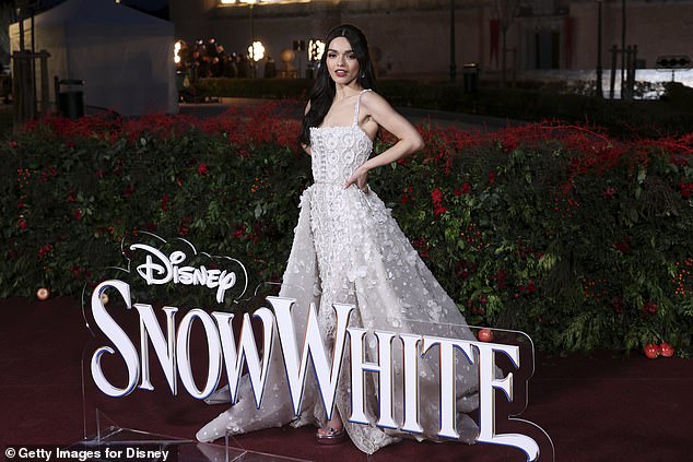 Disney faces major challenges as Rachel Zegler’s bold political statements create tension before Snow White remake premiere in Madrid