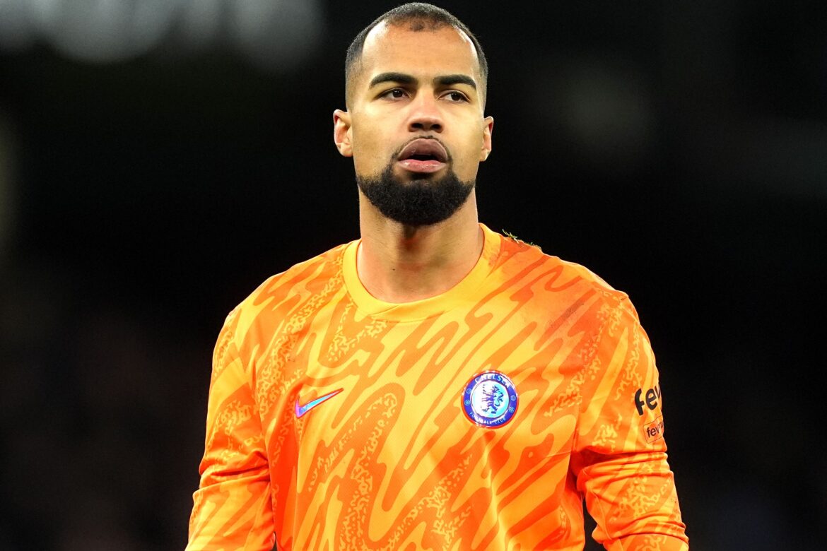 Robert Sanchez returns to Chelsea’s starting lineup at Stamford Bridge as Enzo Maresca keeps faith in him before their intense Premier League battle with Arsenal