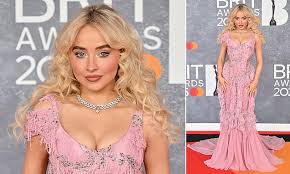 Sabrina Carpenter Wows the Audience at the 2025 Brit Awards with a Stunning Performance and Heartfelt Acceptance Speech in London