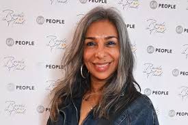 Shobna Gulati Shares Heartbreaking Struggles with Her Grey Hair and Reveals How Society’s Reaction to Aging Has Affected Her Self-Worth