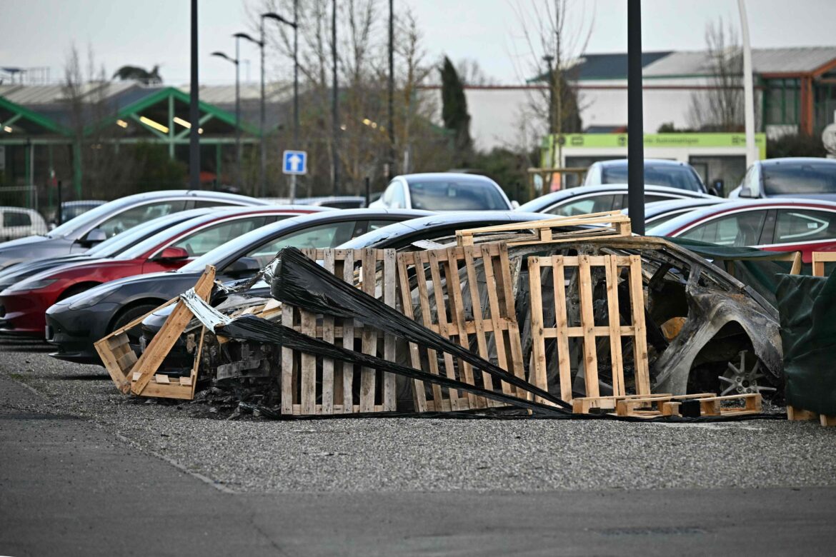 Protests against Elon Musk turn violent as arsonists torch Tesla dealership in France adding to growing tensions over his political alliances and business empire