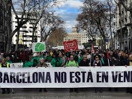 Angry Demonstrators in Barcelona Confront Growing Tourism Crisis While Blaming Visitors for Skyrocketing Rents and Citywide Displacement