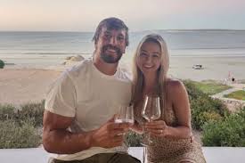 Anlia Etzebeth welcomes husband Eben home in South Africa after Sharks’ victorious rugby tour abroad
