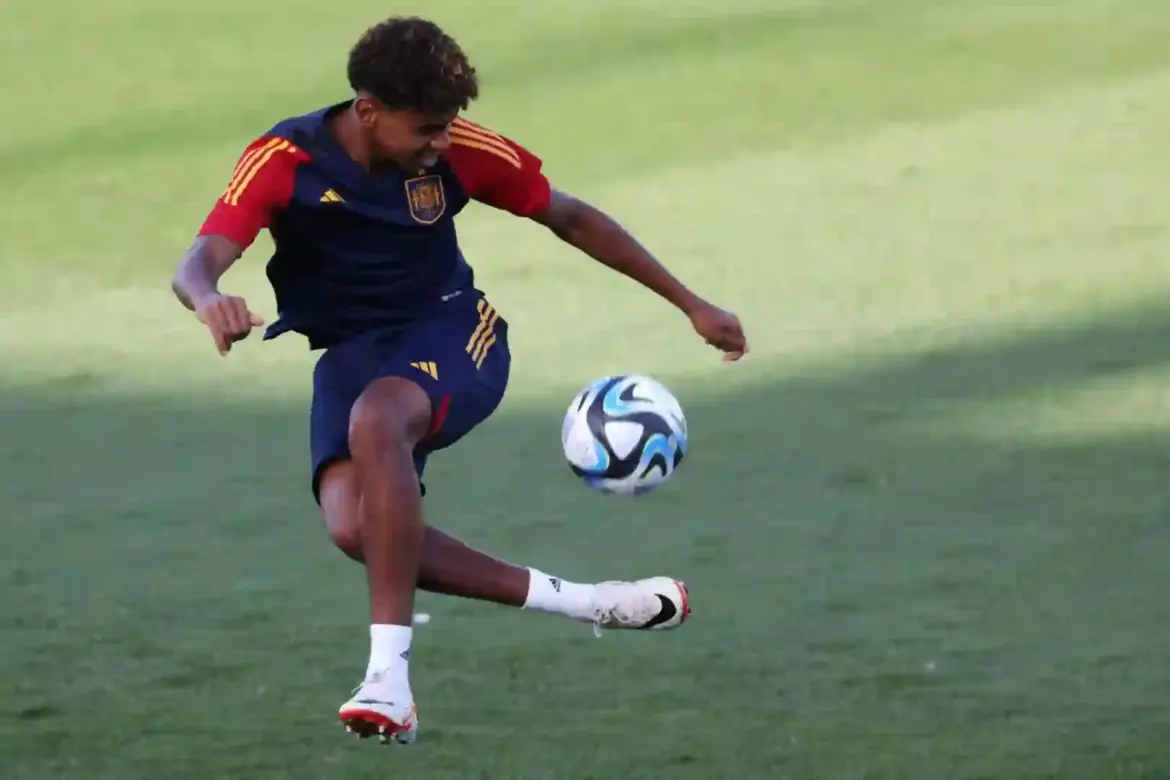 Lamine Yamal stuns Barcelona fans at Camp Nou with legendary Champions League performance against Inter Milan