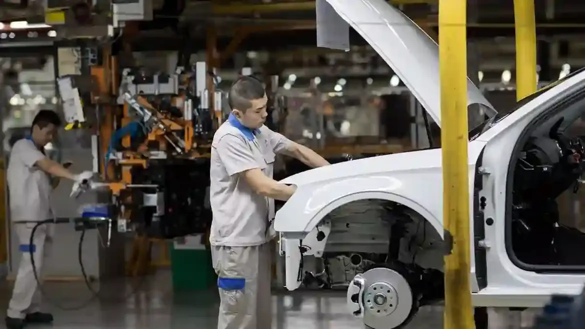 Audi announces plans to build electric SUVs in the United States as Volkswagen evaluates new factory locations in Tennessee and South Carolina